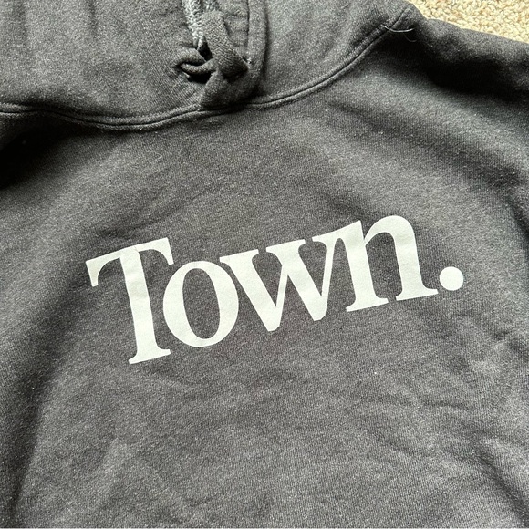 American Apparel Town cropped Hoodie - Picture 2 of 4
